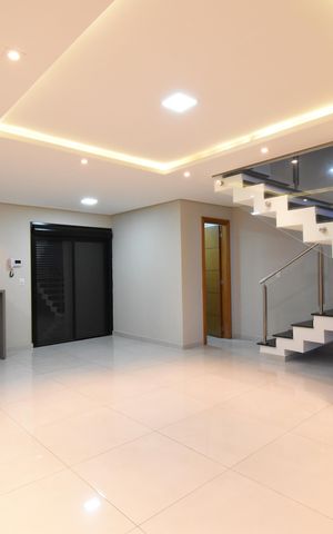 Casa à venda com 200m², 3 quartos e 4 vagasSala