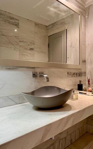 Apartamento à venda com 359m², 4 quartos e 4 vagasBanheiro da suíte 2