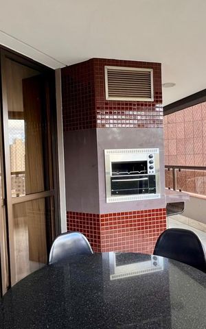 Apartamento à venda com 359m², 4 quartos e 4 vagasVaranda da Sala