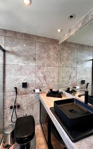 Apartamento à venda com 359m², 4 quartos e 4 vagasBanheiro da suíte 2