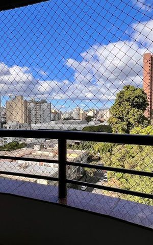 Apartamento à venda com 359m², 4 quartos e 4 vagasVaranda do Quarto 2