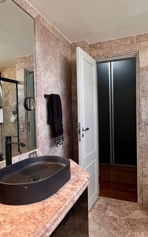 Apartamento à venda com 359m², 4 quartos e 4 vagasBanheiro da suíte