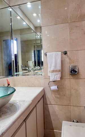Apartamento à venda com 359m², 4 quartos e 4 vagasBanheiro social