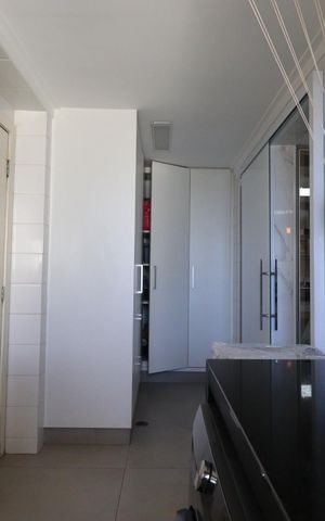 Apartamento para alugar com 340m², 5 quartos e 4 vagasÁrea de Serviço