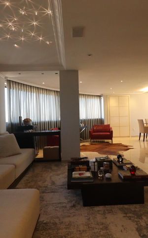 Apartamento para alugar com 340m², 5 quartos e 4 vagasSala