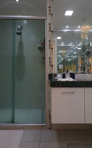 Apartamento para alugar com 340m², 5 quartos e 4 vagasBanheiro da Suíte 1