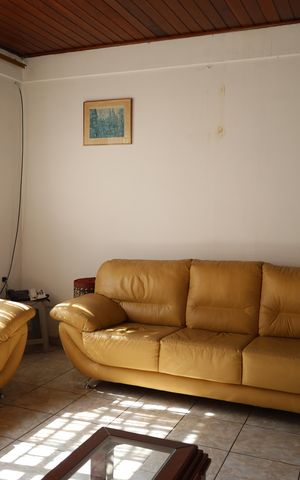 Casa à venda com 110m², 3 quartos e 4 vagasSala