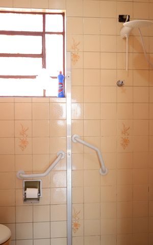 Casa à venda com 110m², 3 quartos e 4 vagasBanheiro