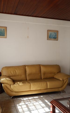 Casa à venda com 110m², 3 quartos e 4 vagasSala