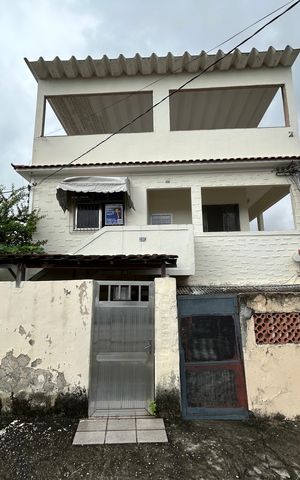 Casa à venda com 200m², 4 quartos e sem vagaFachada + placa