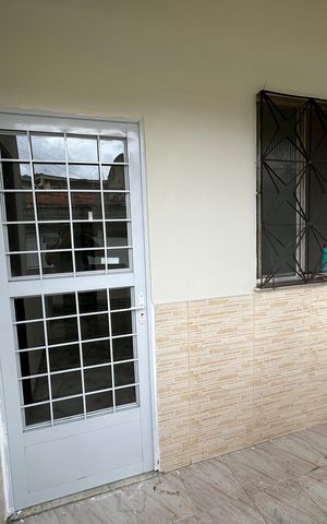 Casa à venda com 200m², 4 quartos e sem vagaVaranda