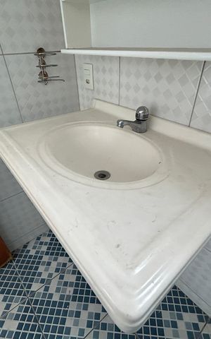 Casa à venda com 200m², 4 quartos e sem vagaBanheiro da Suíte