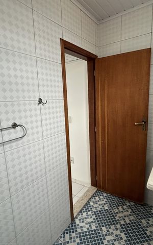 Casa à venda com 200m², 4 quartos e sem vagaBanheiro da Suíte