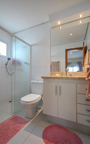 Casa à venda com 480m², 5 quartos e 5 vagasBanheiro da Suíte  3