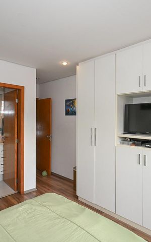 Casa à venda com 480m², 5 quartos e 5 vagasSuíte 2
