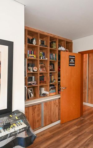 Casa à venda com 480m², 5 quartos e 5 vagasEscritório