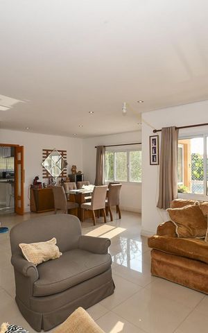 Casa à venda com 480m², 5 quartos e 5 vagasSala