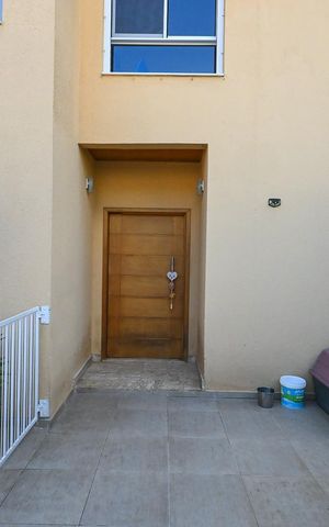 Casa à venda com 480m², 5 quartos e 5 vagasEntrada