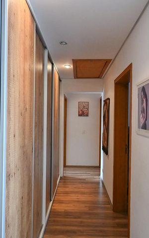 Casa à venda com 480m², 5 quartos e 5 vagasCorredor