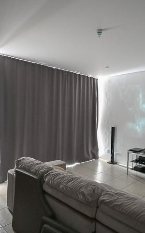 Casa à venda com 480m², 5 quartos e 5 vagasSala de Cinema