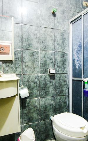 Casa à venda com 230m², 2 quartos e 1 vagaBanheiro - Casa 2