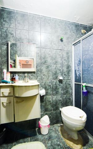 Casa à venda com 230m², 2 quartos e 1 vagaBanheiro - Casa 2