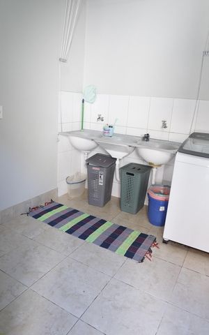 Casa de condomínio à venda com 193m², 4 quartos e 2 vagas