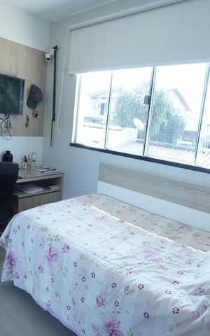 Casa de condomínio à venda com 193m², 4 quartos e 2 vagas