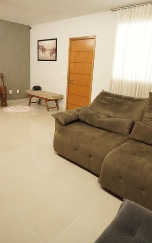 Casa de condomínio à venda com 193m², 4 quartos e 2 vagas