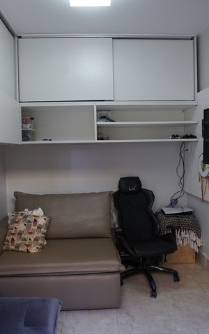 Casa de condomínio à venda com 193m², 4 quartos e 2 vagas