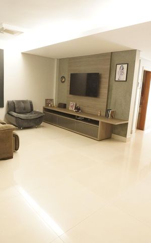 Casa de condomínio à venda com 193m², 4 quartos e 2 vagas