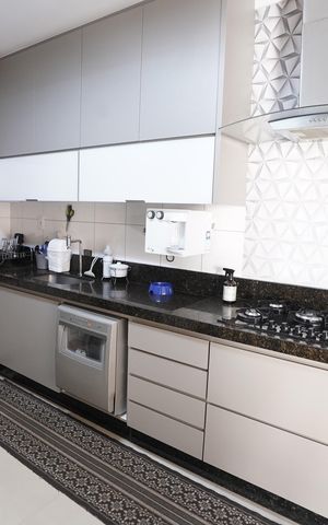 Casa de condomínio à venda com 193m², 4 quartos e 2 vagas