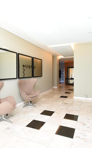 Apartamento à venda com 70m², 1 quarto e 2 vagasHall de entrada