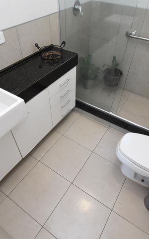 Apartamento à venda com 70m², 1 quarto e 2 vagasBanheiro 2