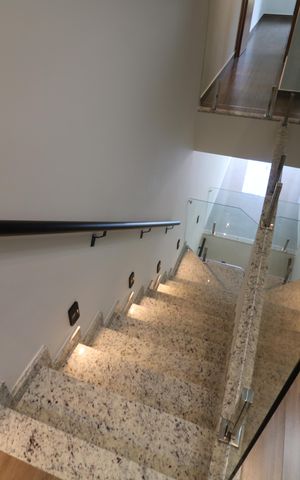 Casa à venda com 145m², 3 quartos e 2 vagasEscada