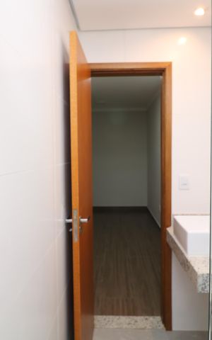 Casa à venda com 145m², 3 quartos e 2 vagasBanheiro da Suíte 2
