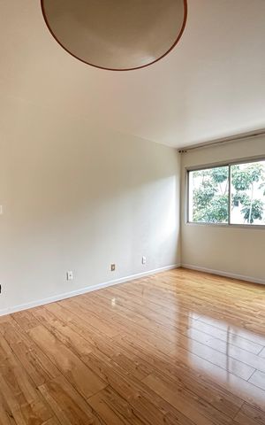 Apartamento para alugar com 112m², 2 quartos e 1 vaga Apartamento para alugar com 112m², 2 quartos e 1 vagaSala