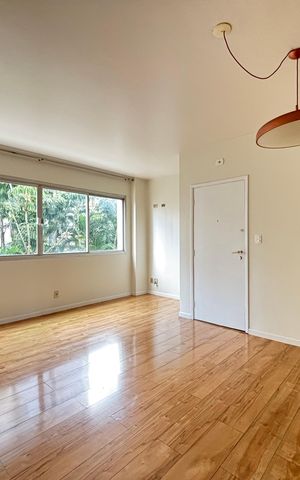 Apartamento para alugar com 112m², 2 quartos e 1 vaga Apartamento para alugar com 112m², 2 quartos e 1 vagaSala