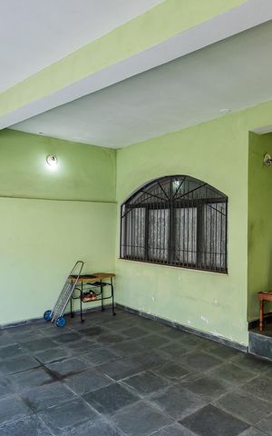 Casa à venda com 130m², 3 quartos e 2 vagas Casa à venda com 130m², 3 quartos e 2 vagasGaragem
