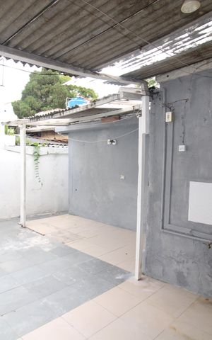Casa à venda com 60m², 2 quartos e sem vagaÁrea de Serviço