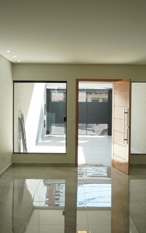 Casa à venda com 150m², 3 quartos e 2 vagasSala