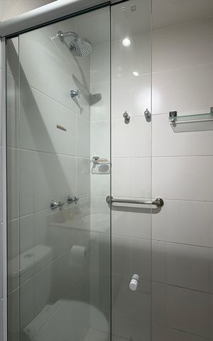 Apartamento para alugar com 55m², 2 quartos e 1 vaga Apartamento para alugar com 55m², 2 quartos e 1 vagaBanheiro social