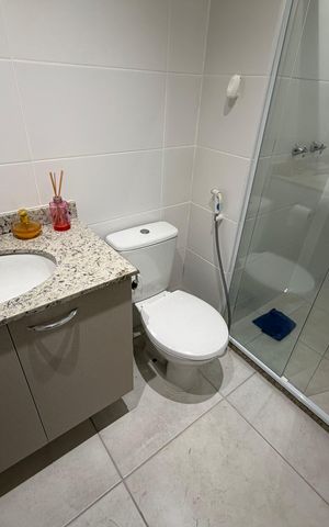 Apartamento para alugar com 55m², 2 quartos e 1 vaga Apartamento para alugar com 55m², 2 quartos e 1 vagaBanheiro social