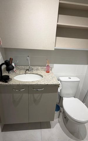 Apartamento para alugar com 55m², 2 quartos e 1 vaga Apartamento para alugar com 55m², 2 quartos e 1 vagaBanheiro da suíte