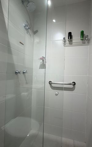 Apartamento para alugar com 55m², 2 quartos e 1 vaga Apartamento para alugar com 55m², 2 quartos e 1 vagaBanheiro da suíte
