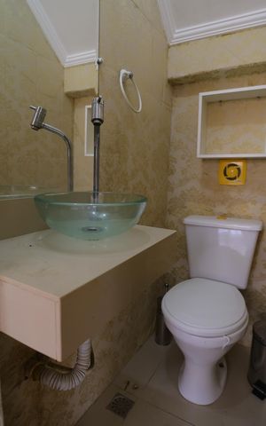 Casa de condomínio à venda com 75m², 2 quartos e 1 vagaLavabo