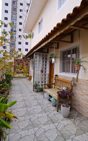 Casa de condomínio à venda com 75m², 2 quartos e 1 vagaÁrea comum