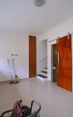 Casa de condomínio à venda com 75m², 2 quartos e 1 vagaSala