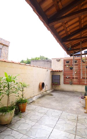 Casa de condomínio à venda com 75m², 2 quartos e 1 vagaÁrea comum