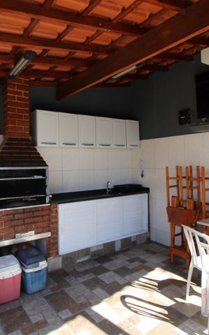 Casa de condomínio à venda com 65m², 2 quartos e 1 vagaÁrea Comum